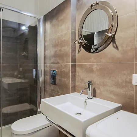 別荘 Bgitalianvacation - Di Rocca Sant'elmo カスティアーダス